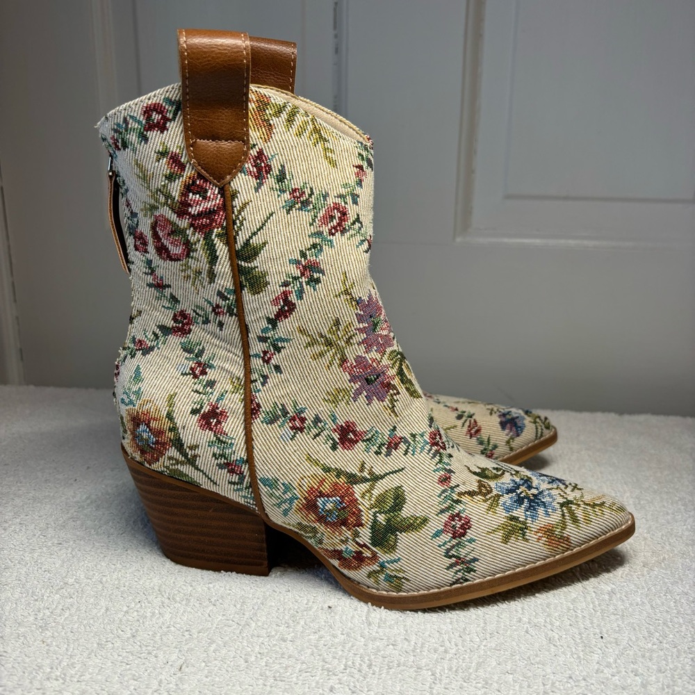Altar'd State Floral Embroidered Western Ankle Boots Tapestry Cowboy Booties - Picture 4 of 10
